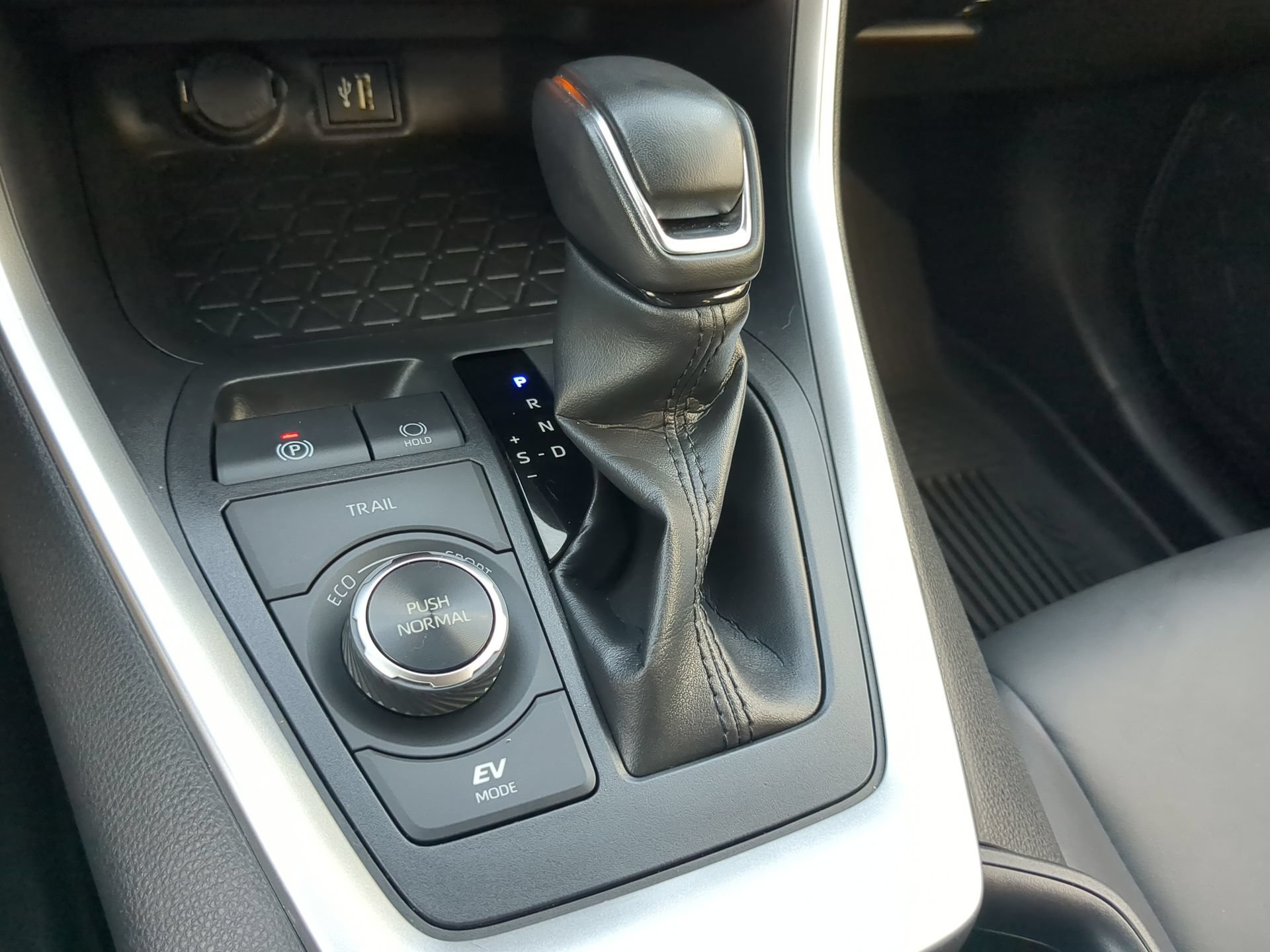 Used 2023 Toyota RAV4 XLE Premium AWD/4WD image 64