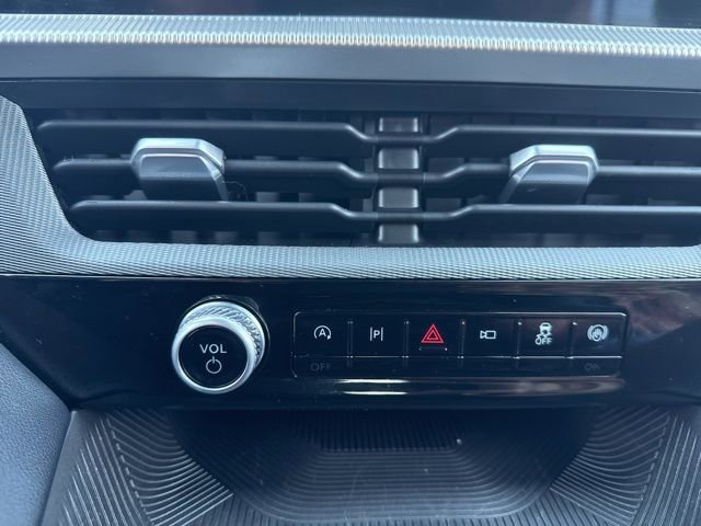 Certified 2025 Ford Explorer ST-Line AWD/4WD image 24