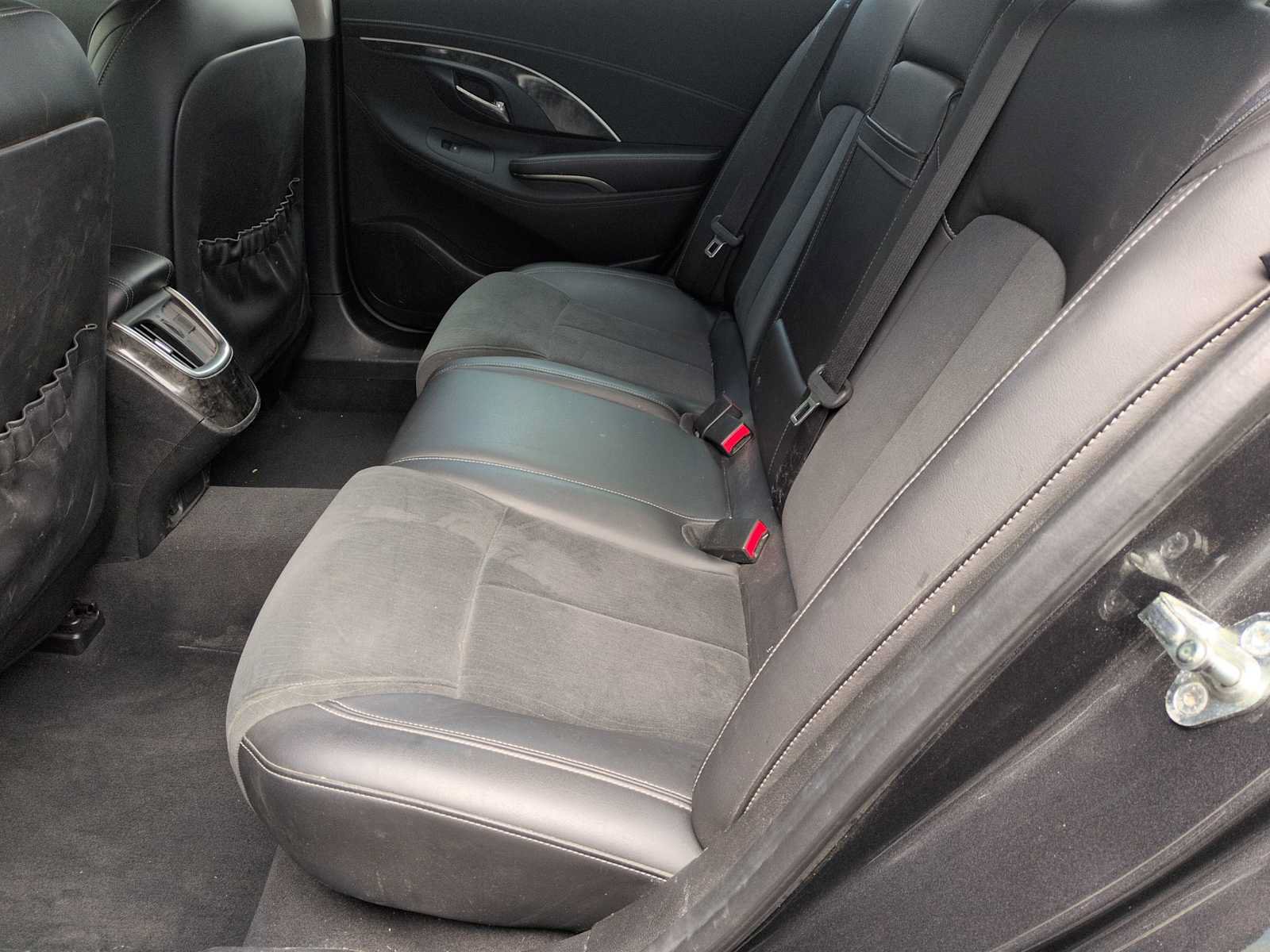 Used 2016 Buick LaCrosse FWD image 19