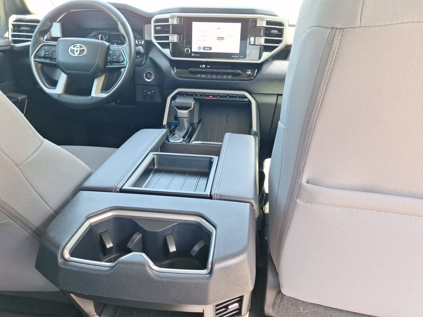 Used 2024 Toyota Tundra SR5 w/ SR5 Convenience Package AWD/4WD image 32
