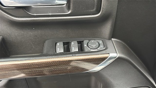 Used 2022 Chevrolet Silverado 1500 LT image 11