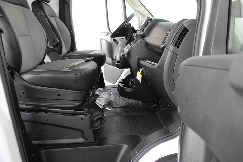 Used 2025 RAM ProMaster 2500 w/ Convenience Group FWD image 18