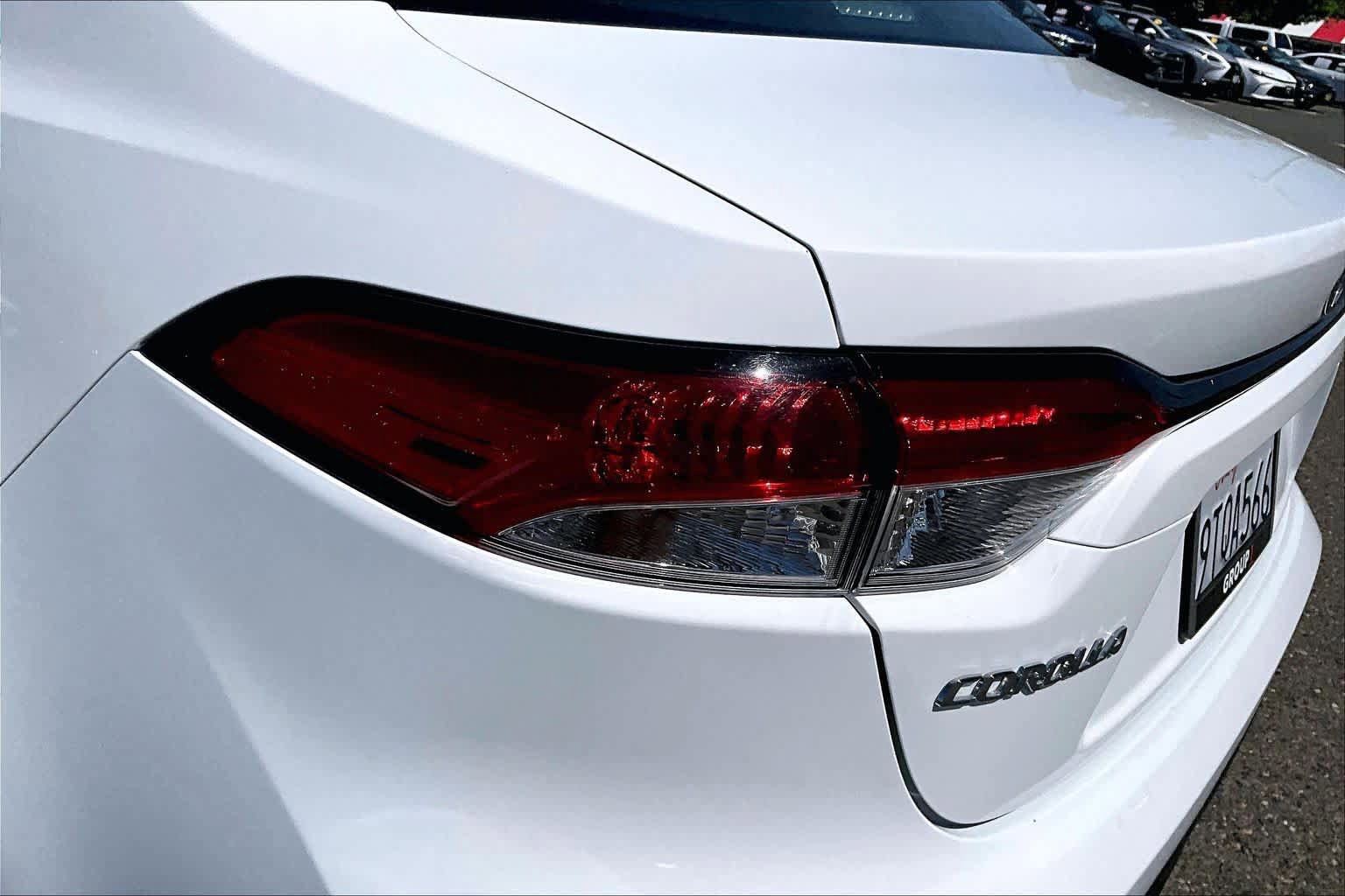 Used 2024 Toyota Corolla LE FWD image 28
