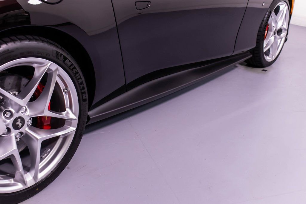 Certified 2024 Ferrari Roma Spider RWD image 19