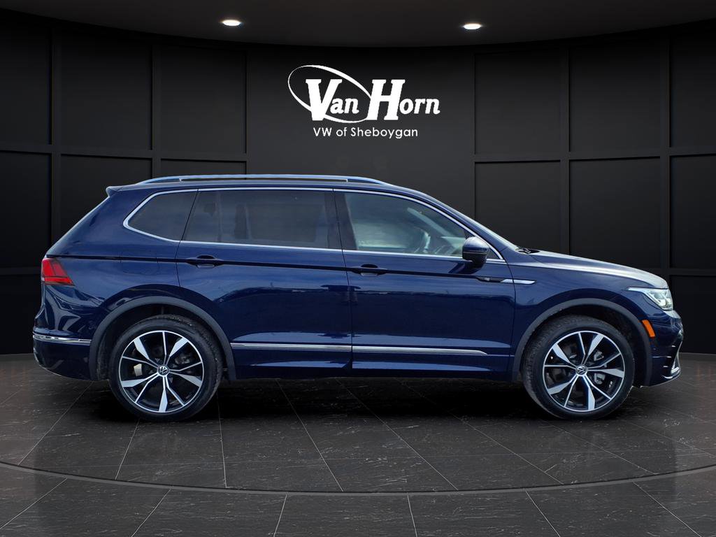 Used 2024 Volkswagen Tiguan SEL R-Line image 2