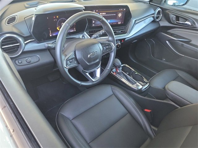 Used 2025 Chevrolet Trax ACTIV w/ Driver Confidence Package image 6