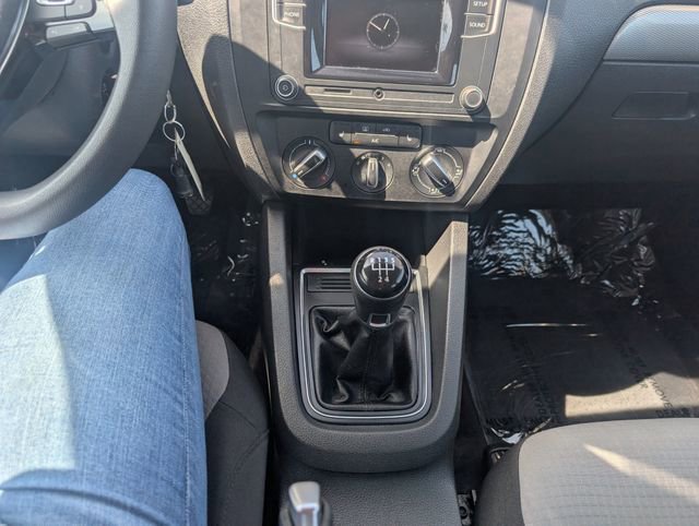 Used 2018 Volkswagen Jetta S w/ Cold Weather Package FWD image 13