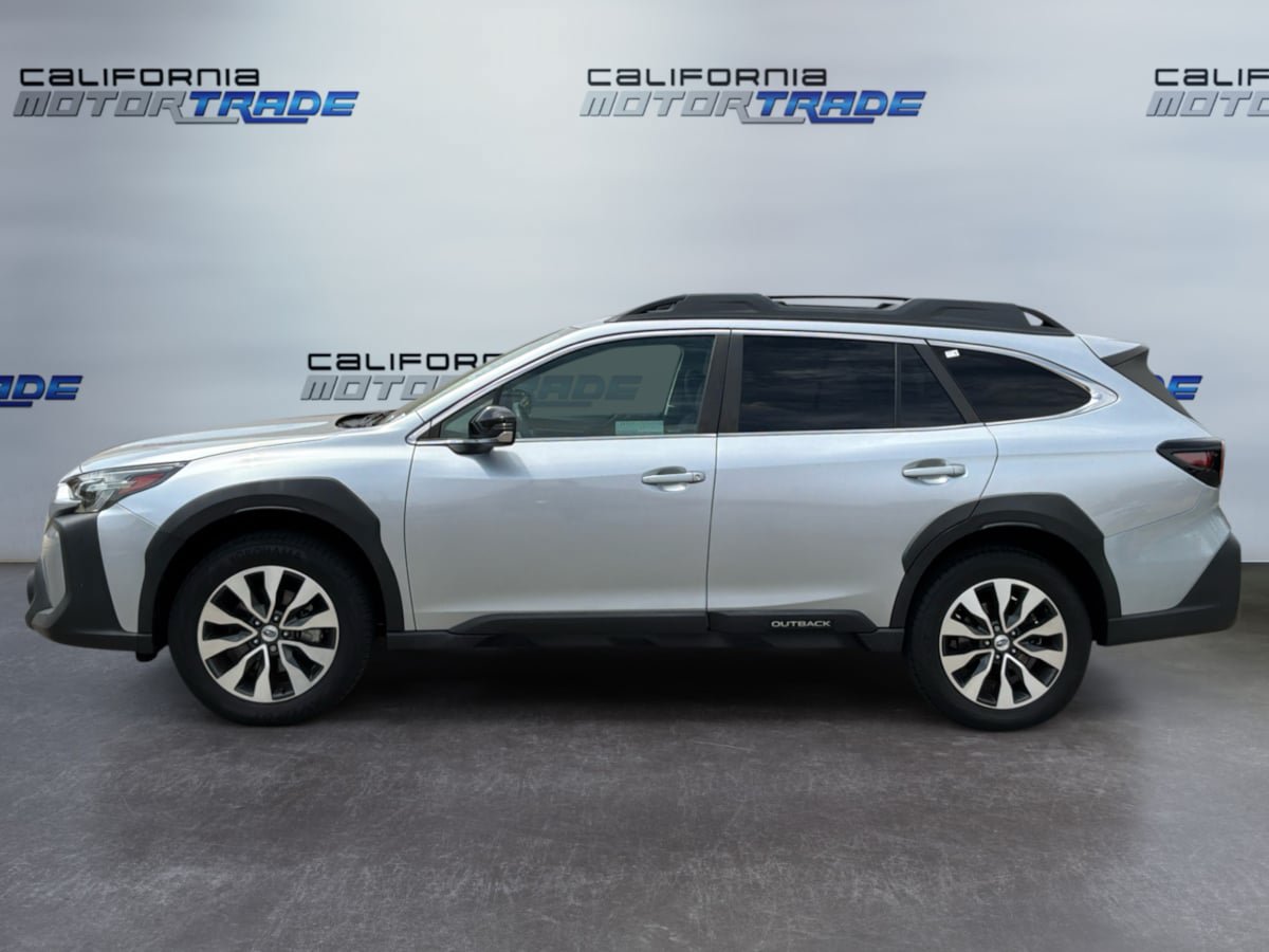 Used 2023 Subaru Outback Limited AWD/4WD image 8