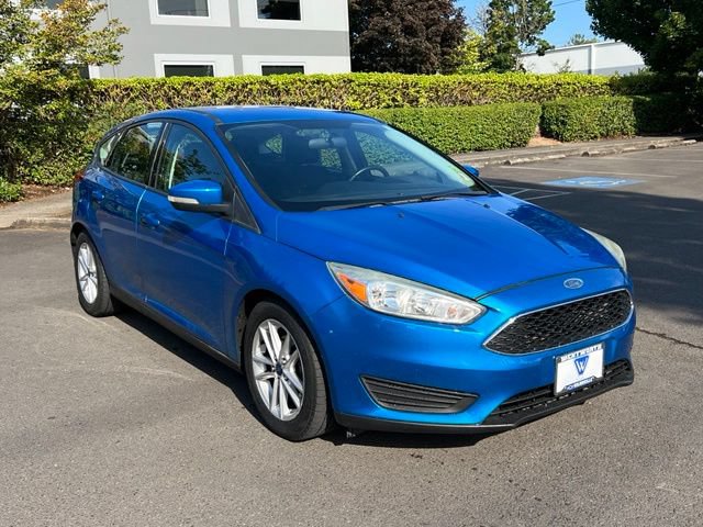 Used 2016 Ford Focus SE w/ SE Cold Weather Package FWD image 1