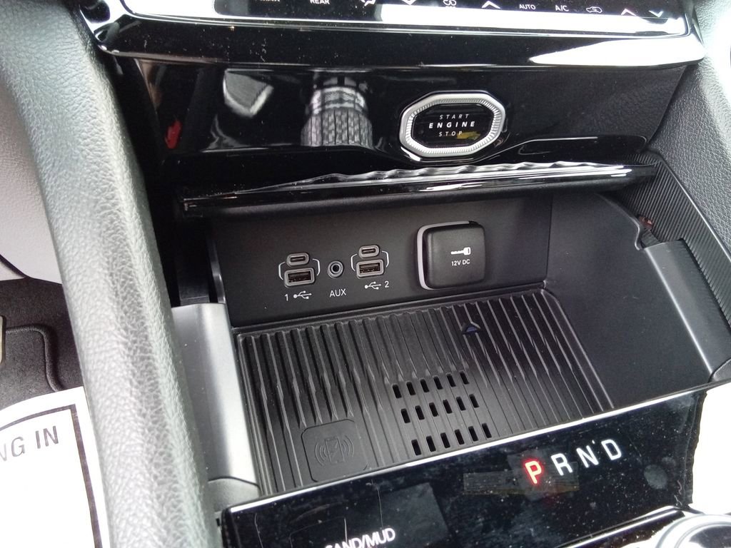 New 2026 Jeep Grand Cherokee Altitude image 21