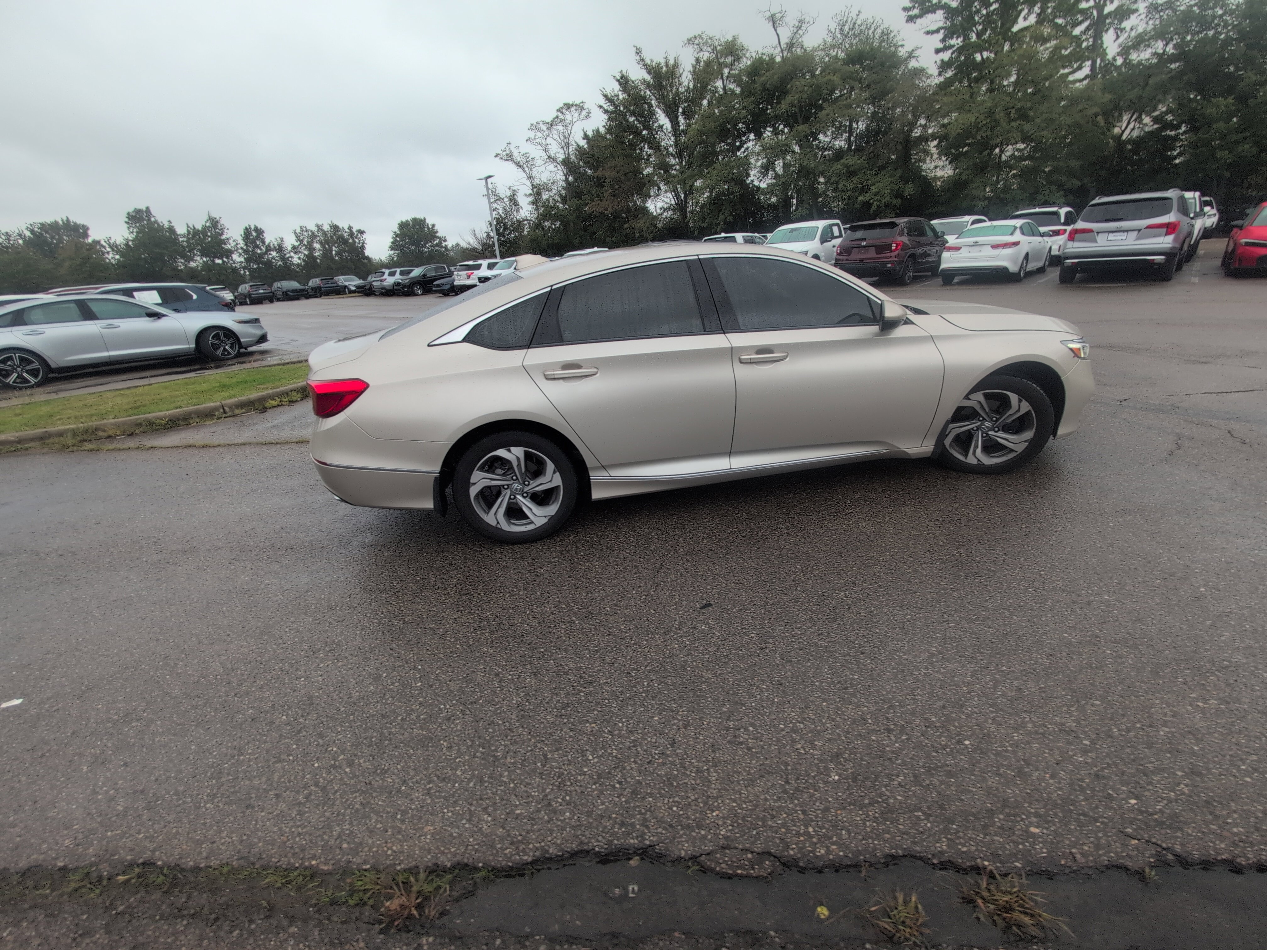 Used 2018 Honda Accord EX-L image 27