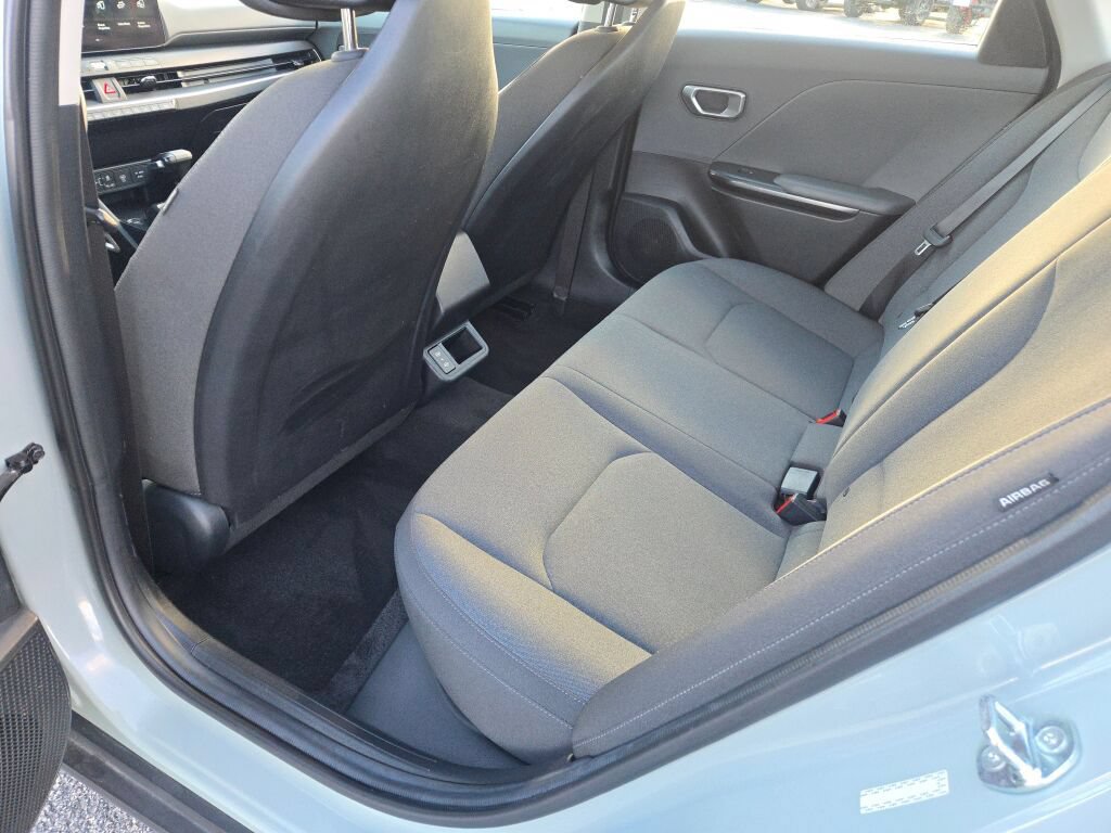 Used 2025 Kia K4 FWD image 20