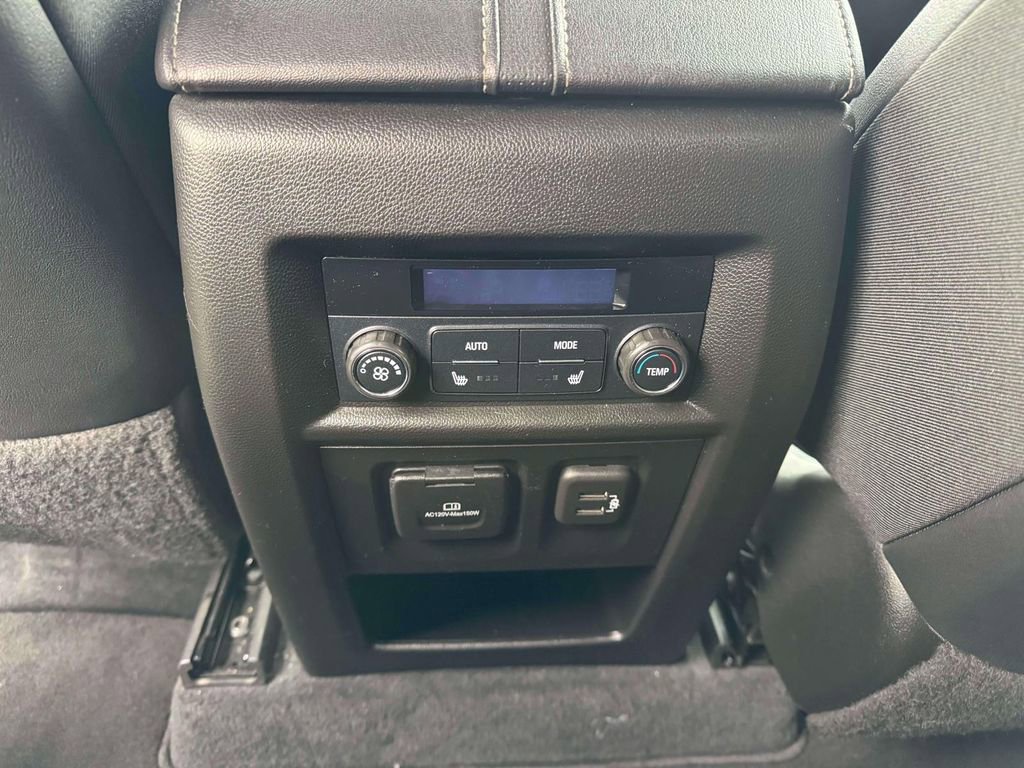 Used 2021 Chevrolet Traverse High Country image 13