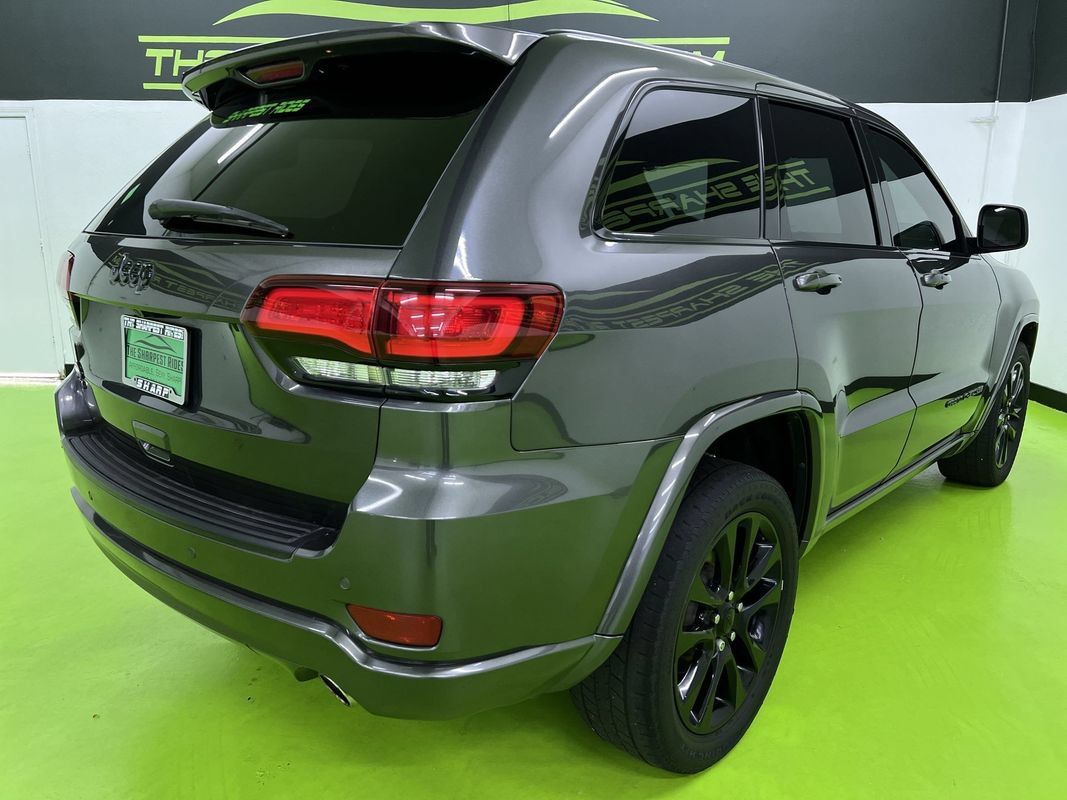 Used 2018 Jeep Grand Cherokee Altitude AWD/4WD image 10