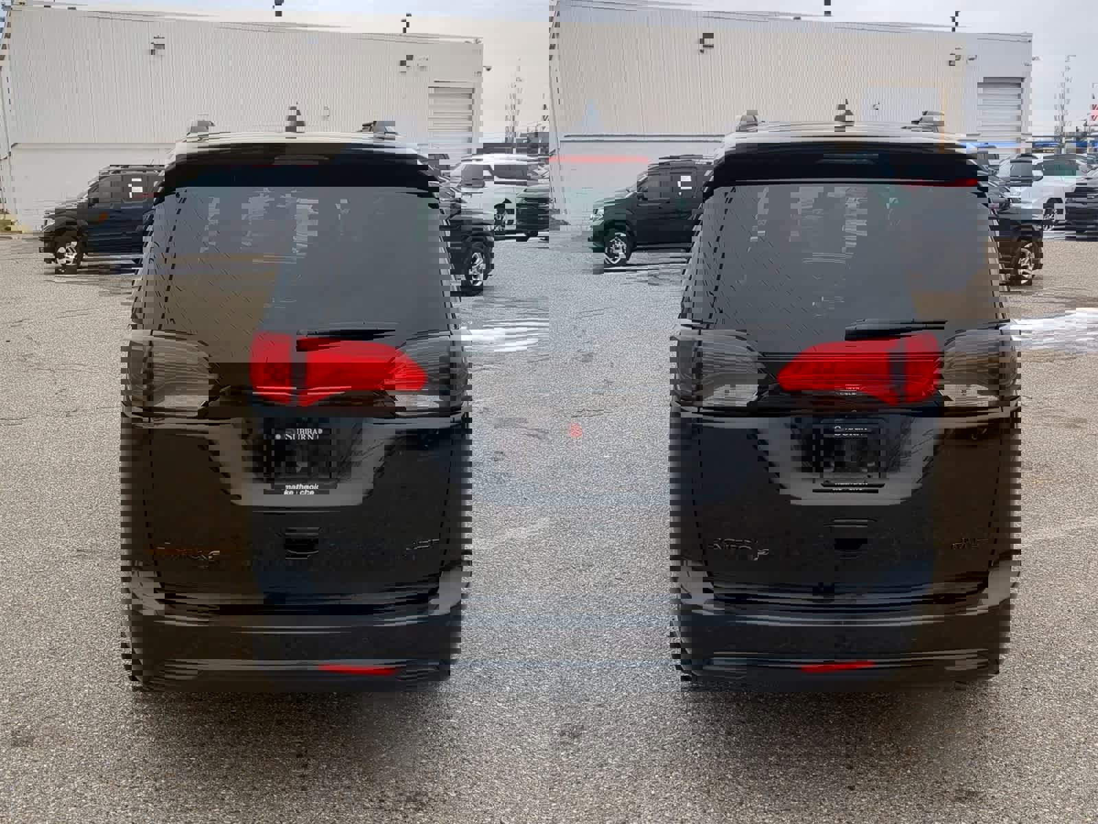 Certified 2019 Chrysler Pacifica Limited w/ S Appearance Package image 13