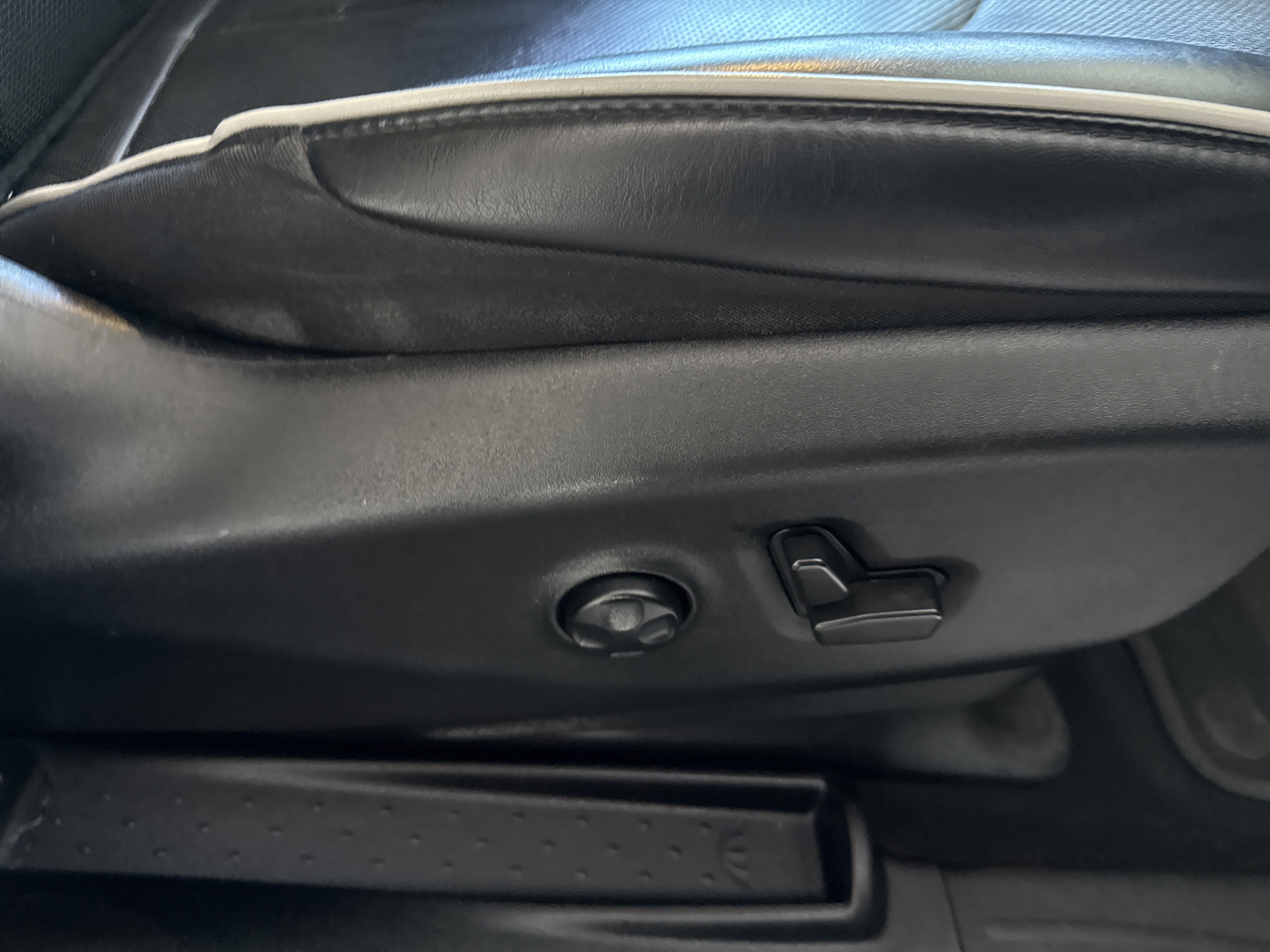 Used 2021 Chrysler Pacifica Limited w/ S Appearance Package image 22