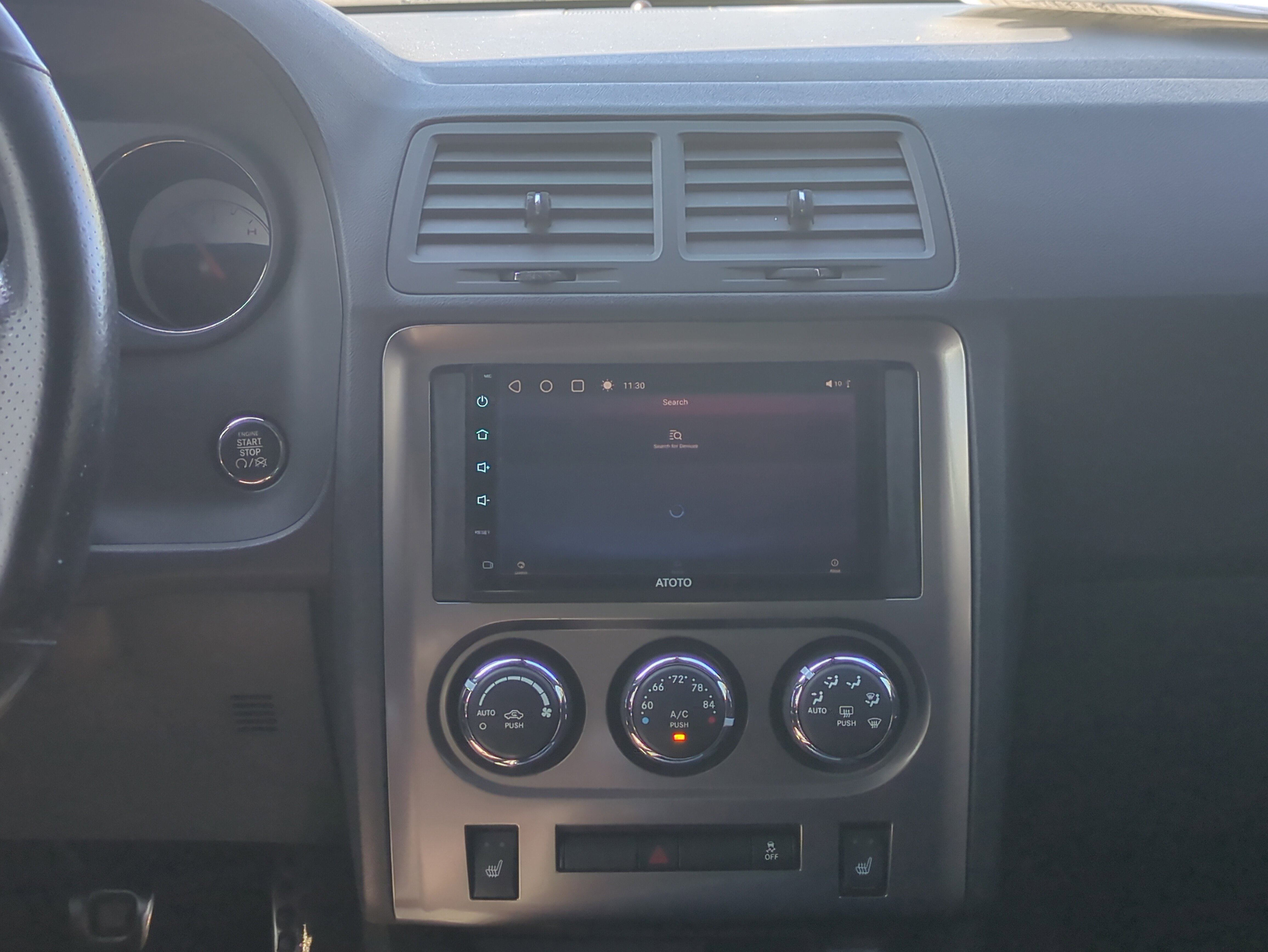 Used 2014 Dodge Challenger R/T image 18