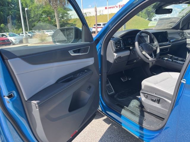 New 2025 Volkswagen Atlas Cross Sport SEL R-Line image 4