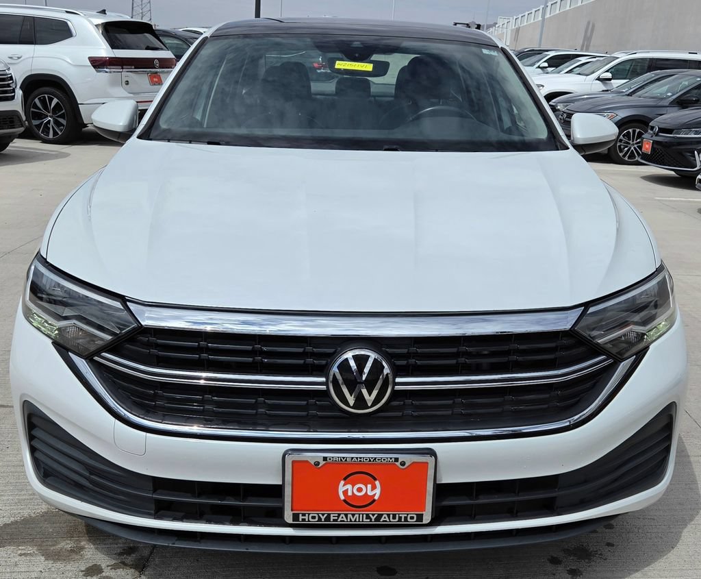 Used 2023 Volkswagen Jetta SE FWD image 8