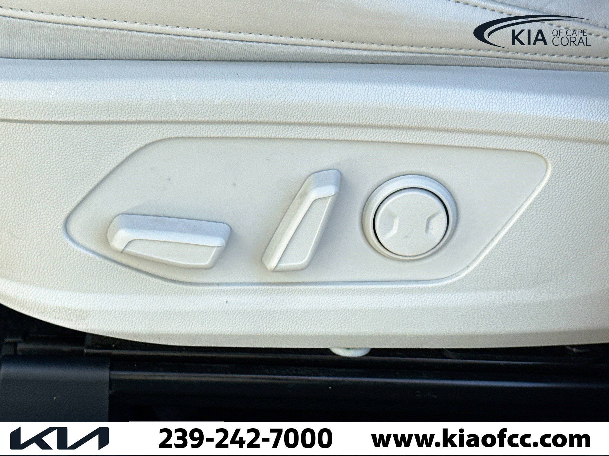 Used 2021 Kia Sorento EX w/ Panoramic Sunroof Package image 26