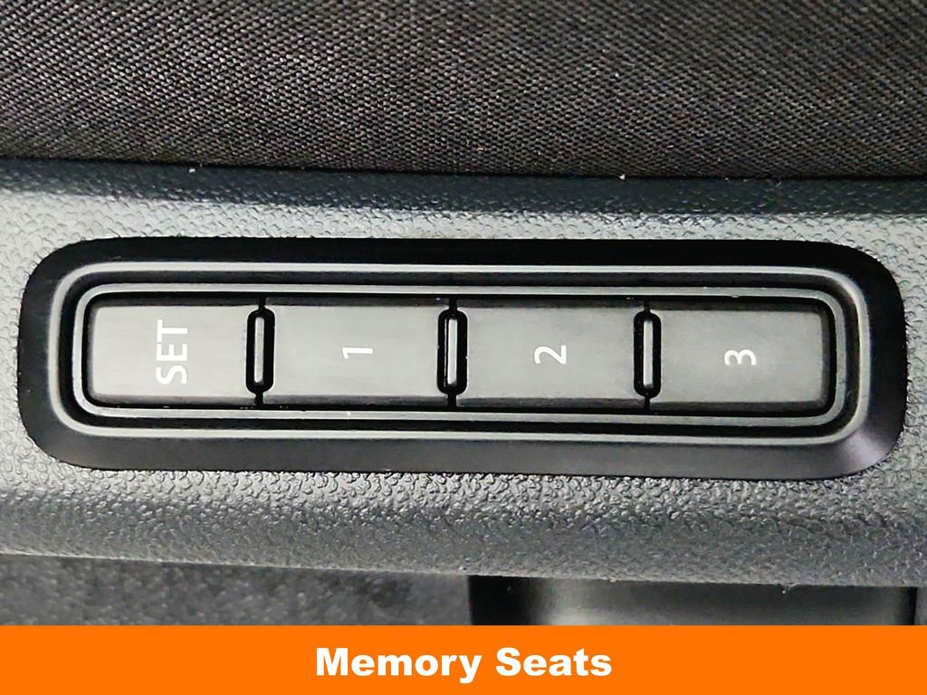 Used 2021 Volkswagen Tiguan SEL Premium R-Line AWD/4WD image 24