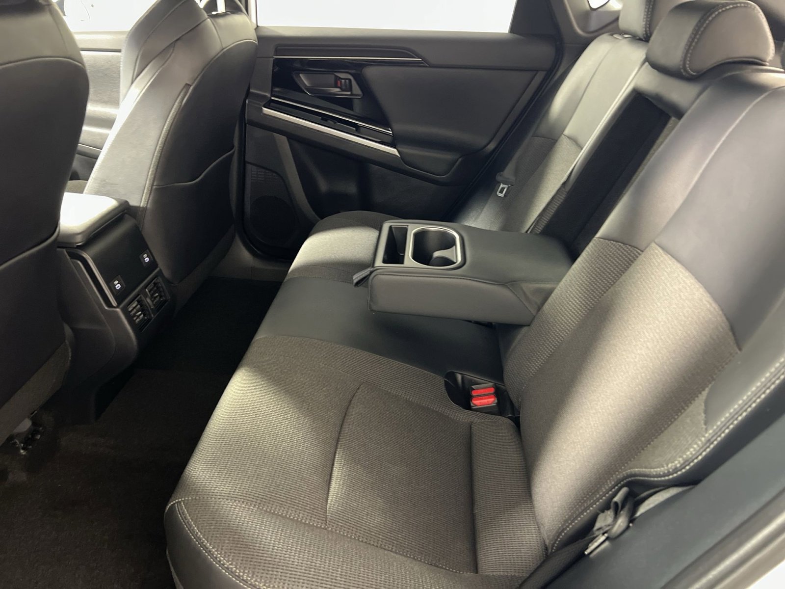 Used 2024 Toyota bZ4X XLE w/ Weather Package image 25