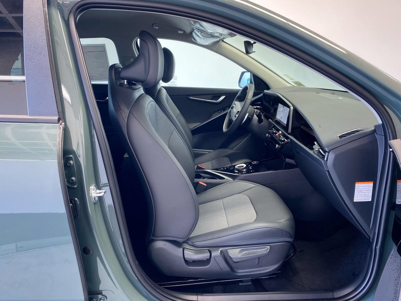 New 2026 Kia Niro Wind FWD image 29