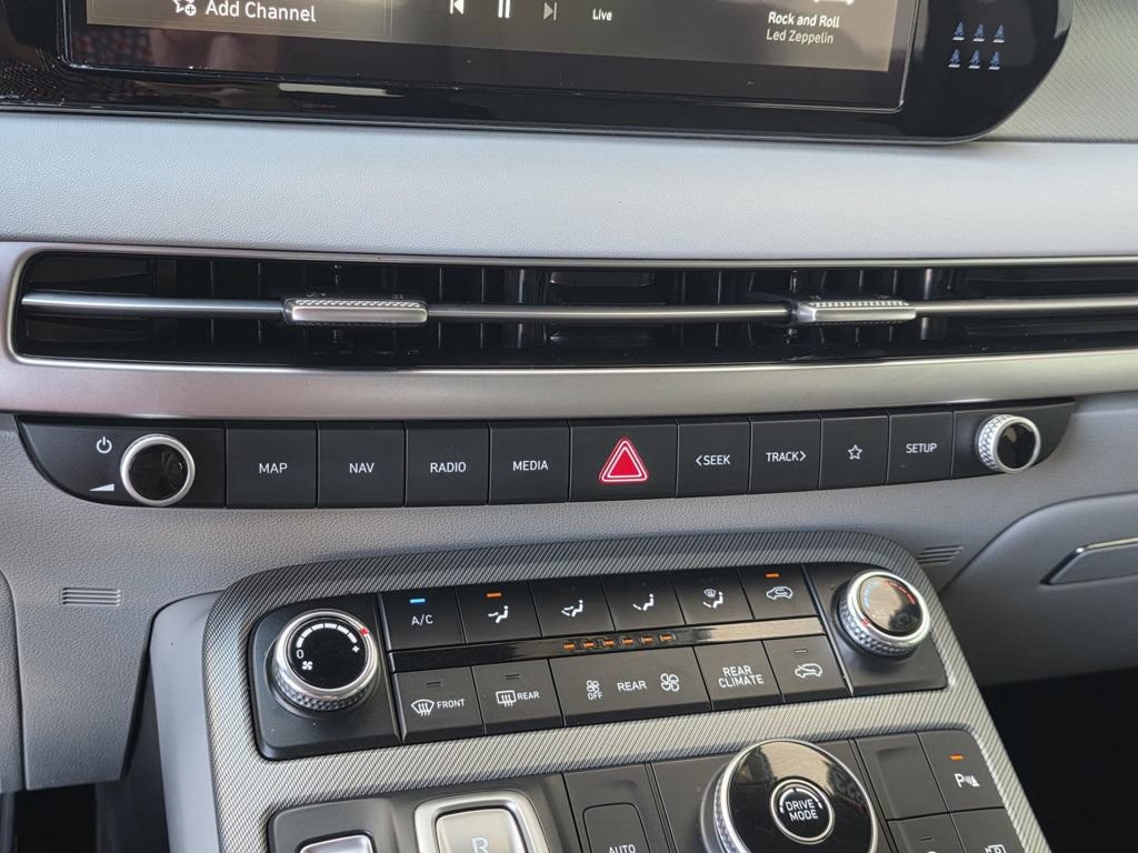 Used 2023 Hyundai Palisade SE FWD image 22