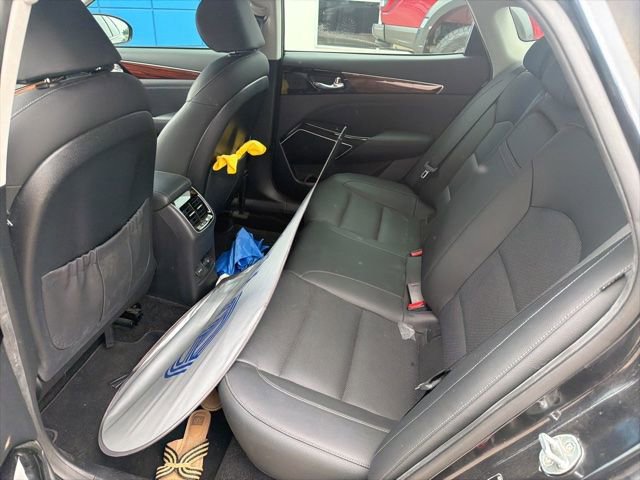 Used 2017 Kia Cadenza Premium FWD image 16