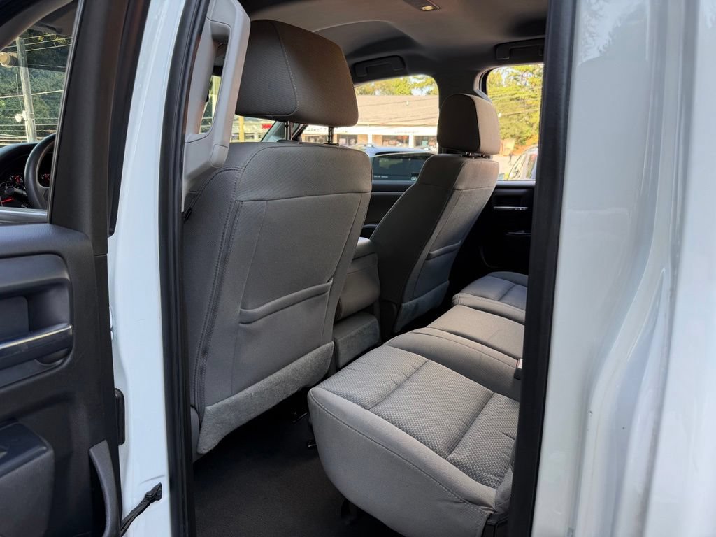 Used 2019 Chevrolet Silverado 1500 Custom w/ Custom Convenience Package AWD/4WD image 30
