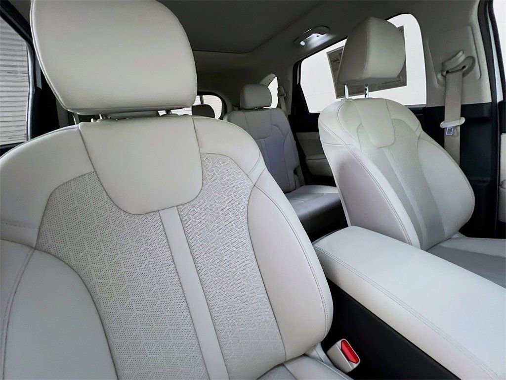 Used 2023 Kia Sorento X-Line EX image 28