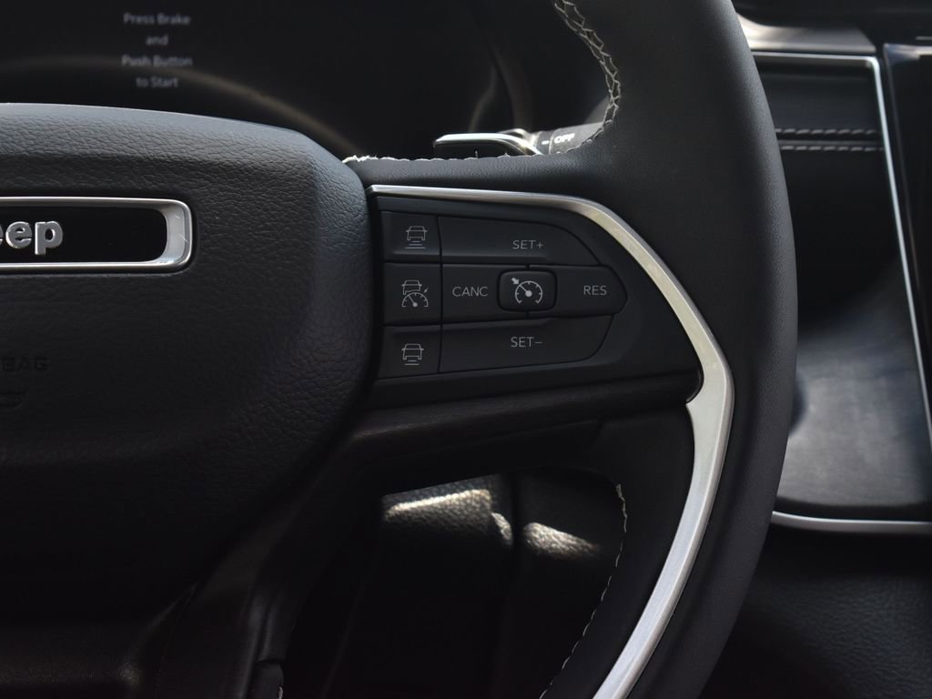 Used 2023 Jeep Grand Cherokee L Limited w/ Trailer Tow Group (B) image 40