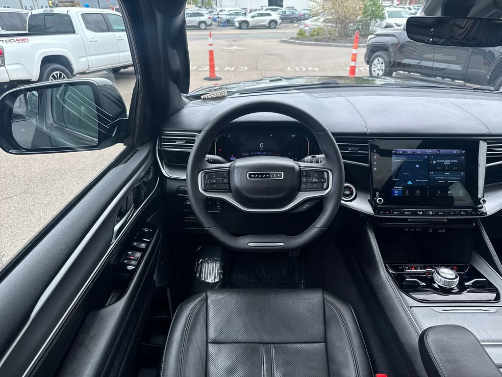 Used 2023 Jeep Wagoneer Series II w/ Convenience Group I AWD/4WD image 14