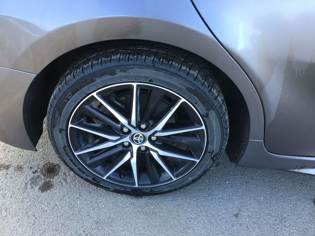 Used 2023 Toyota Camry SE image 10