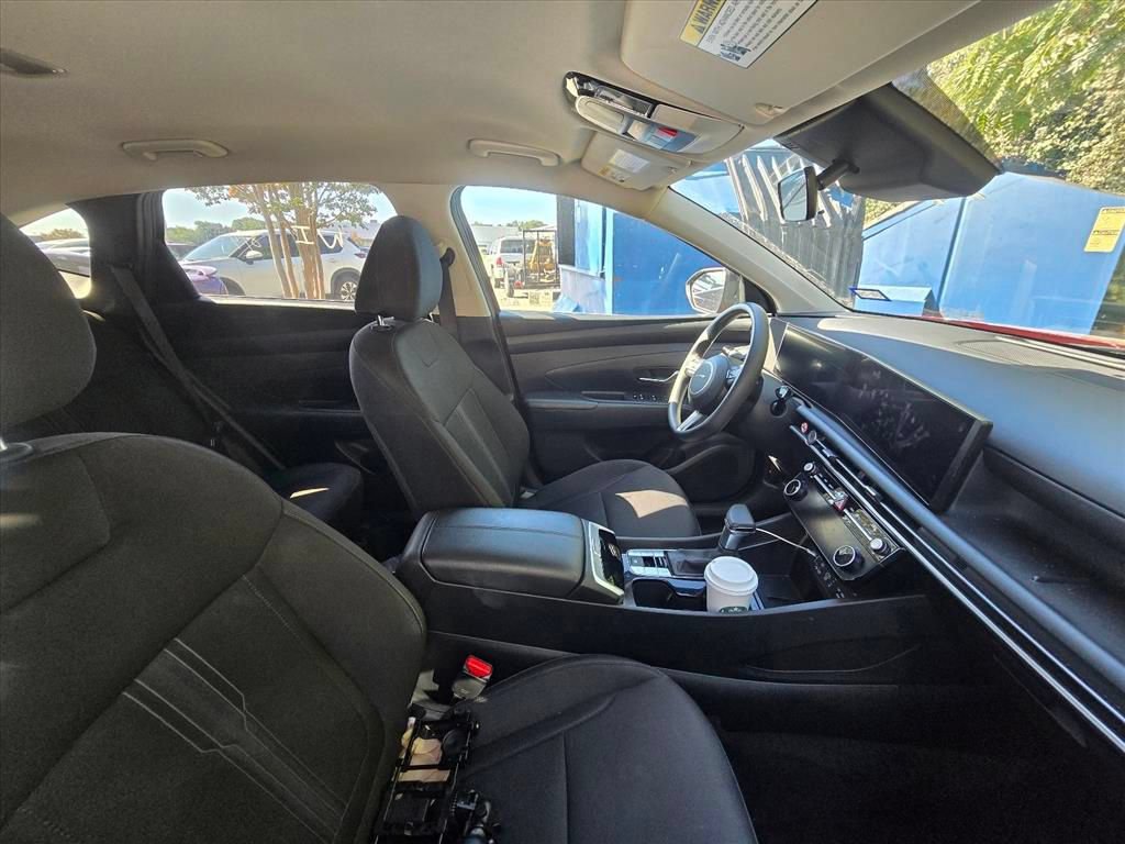 Used 2025 Hyundai Tucson SEL FWD image 9