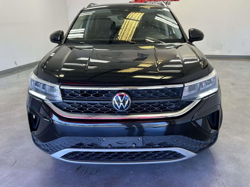 Used 2024 Volkswagen Taos SE FWD image 8