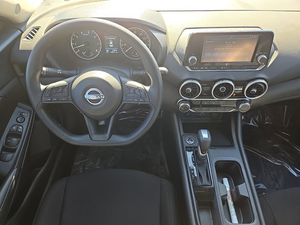 Used 2025 Nissan Sentra S image 16