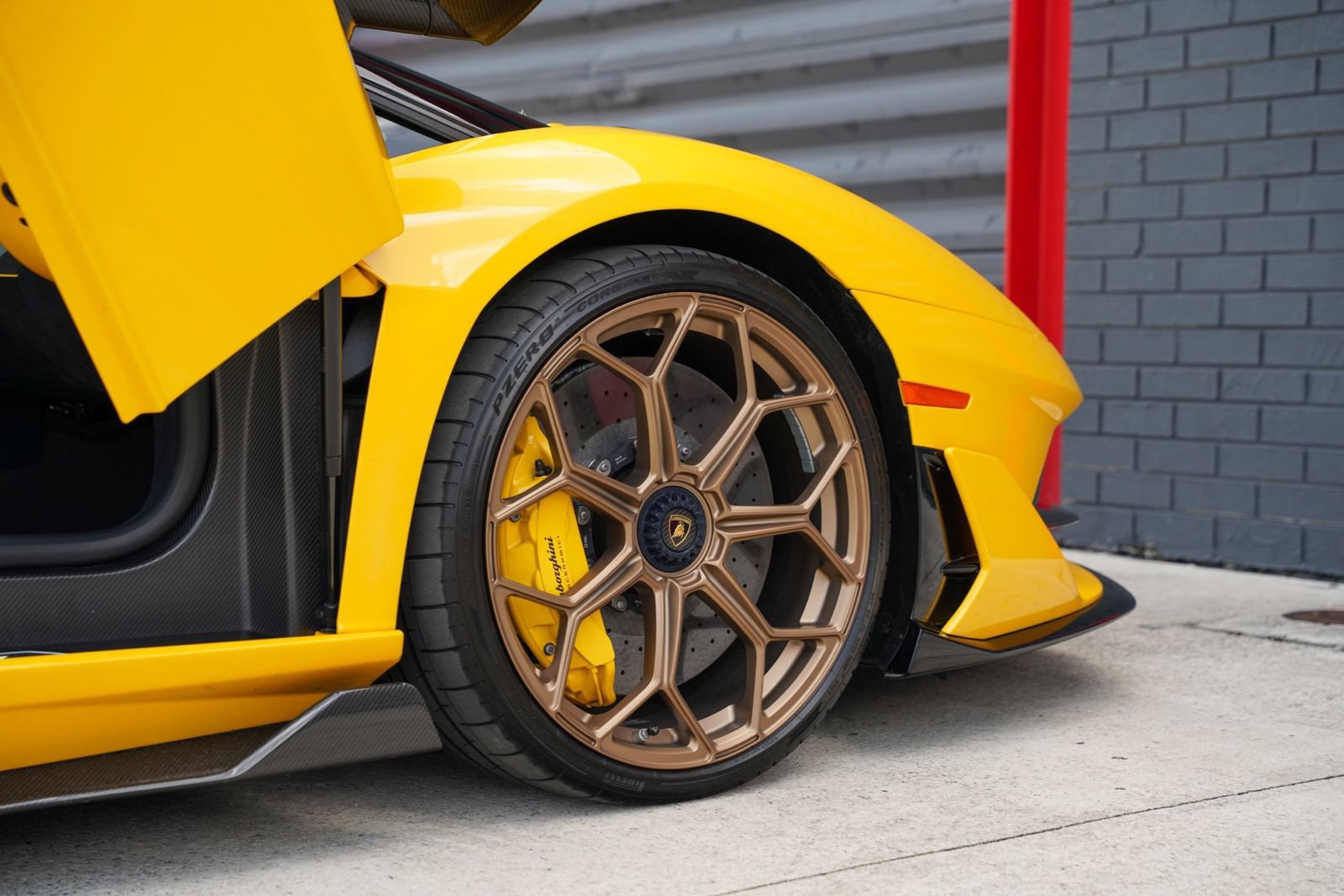 Used 2021 Lamborghini Aventador SVJ AWD/4WD image 50