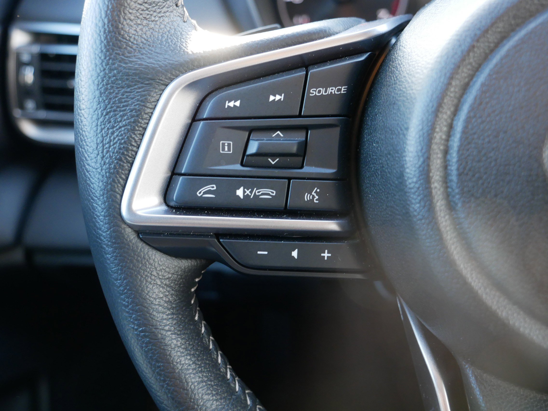 Certified 2025 Subaru Legacy Limited w/ Popular Package #3 image 31