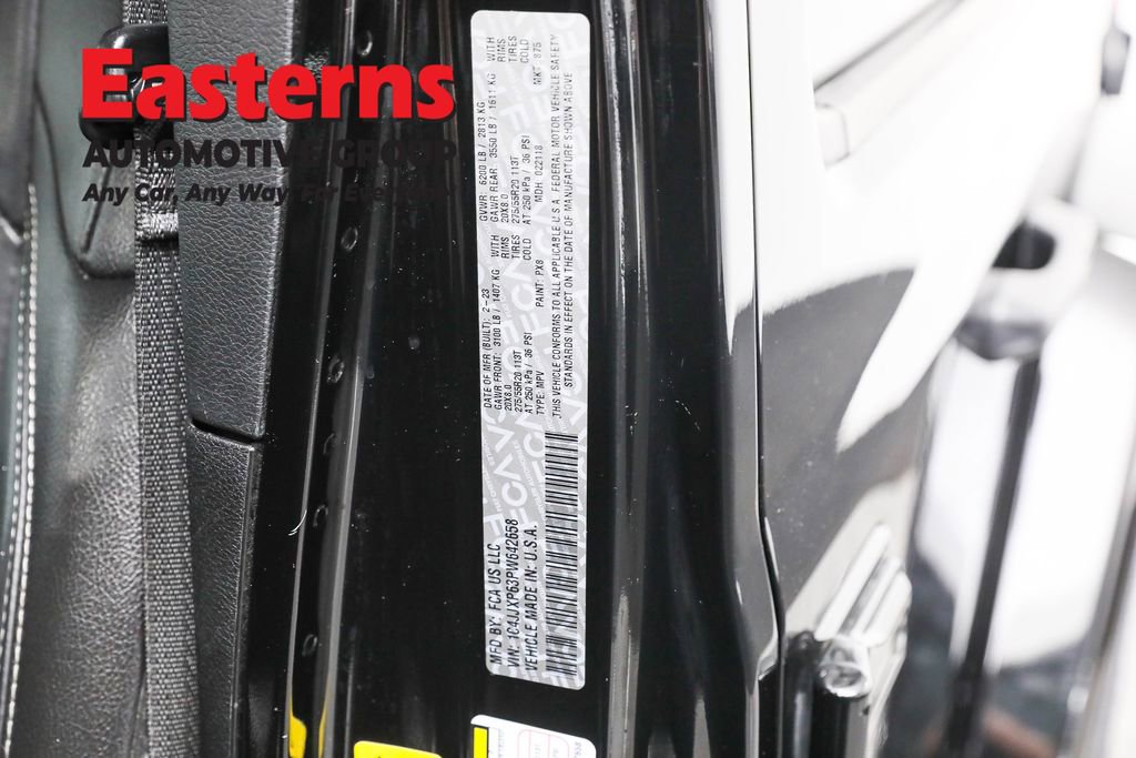 Used 2023 Jeep Wrangler Unlimited Sahara image 34