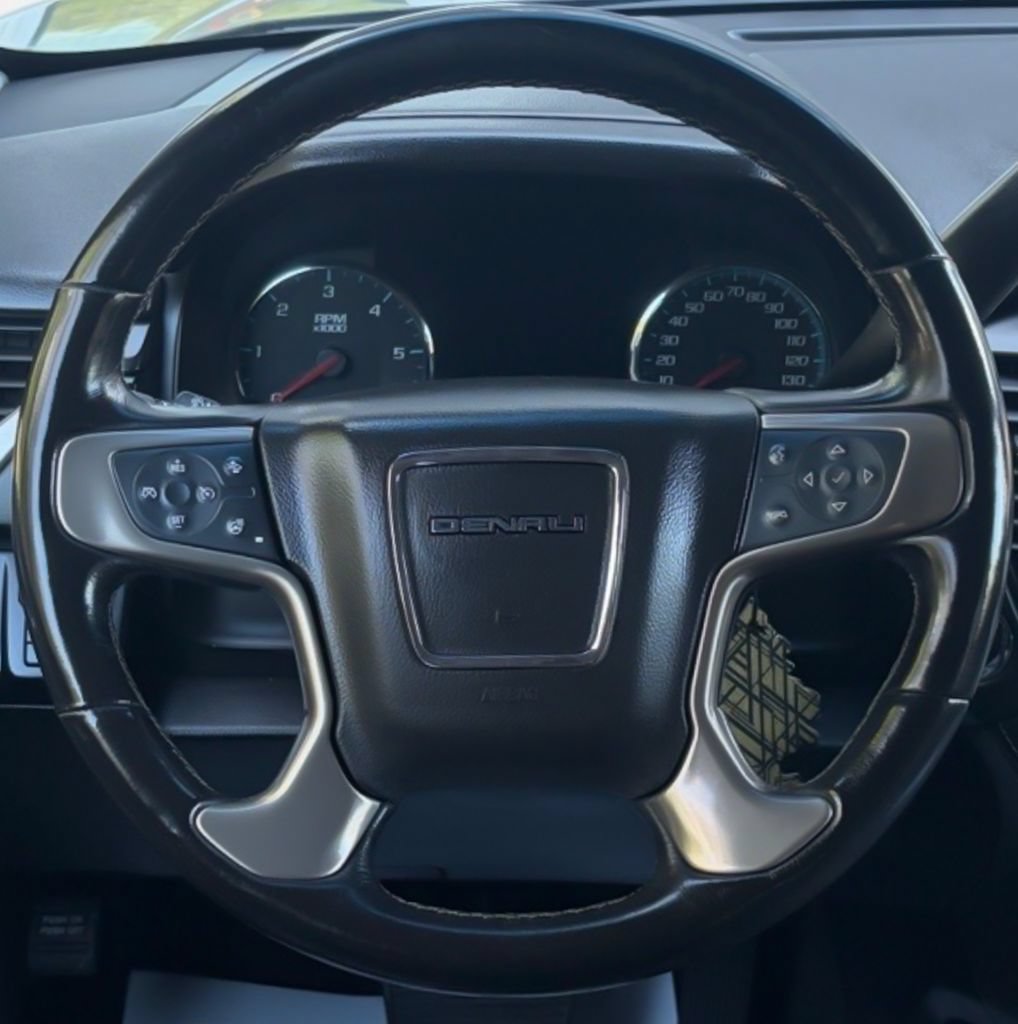Used 2019 GMC Yukon Denali w/ Denali Ultimate Package AWD/4WD image 17