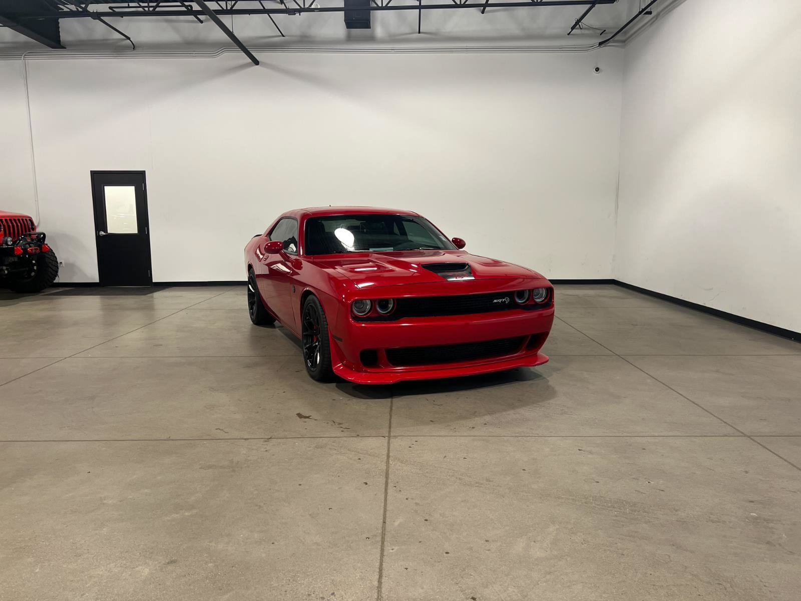 Used 2015 Dodge Challenger SRT Hellcat RWD image 1