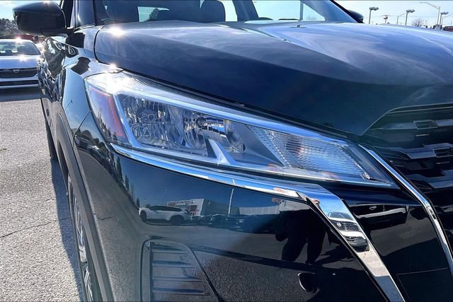 Certified 2024 Nissan Kicks SV image 30