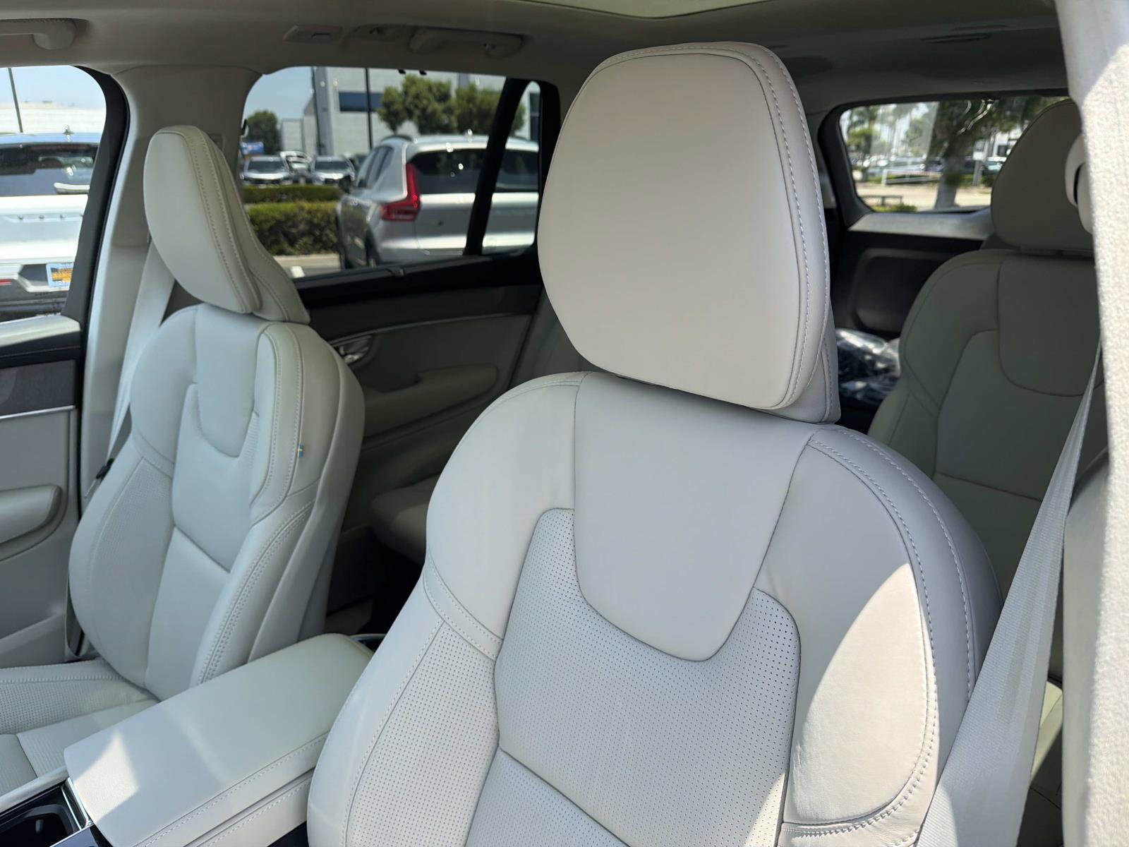 New 2026 Volvo XC90 T8 Ultra w/ Lounge Package AWD/4WD image 15