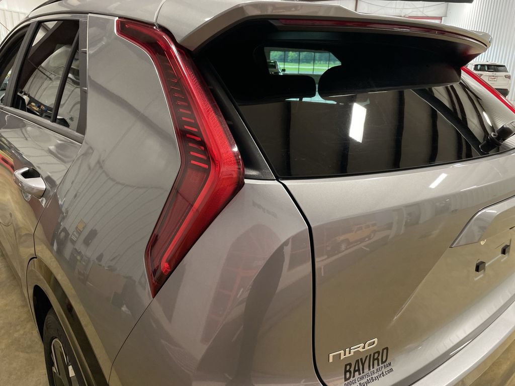 Used 2024 Kia Niro Wind FWD image 25