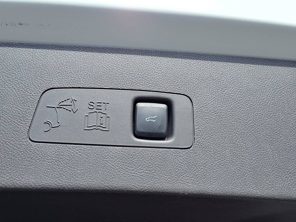Used 2020 Lincoln Corsair AWD w/ Premium Package image 21