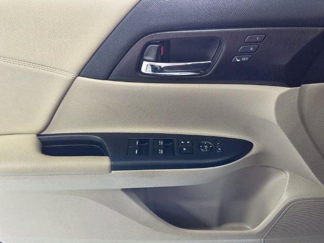 Used 2015 Honda Accord EX-L image 28