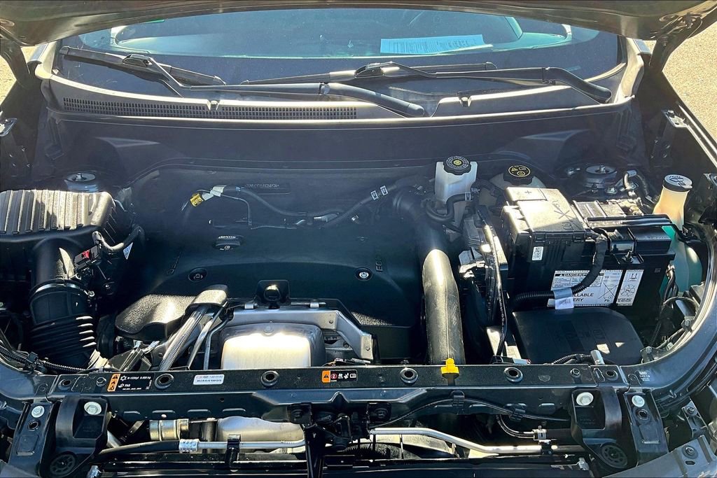 Used 2018 Chevrolet Equinox LT w/ LPO, Blackout Package image 9