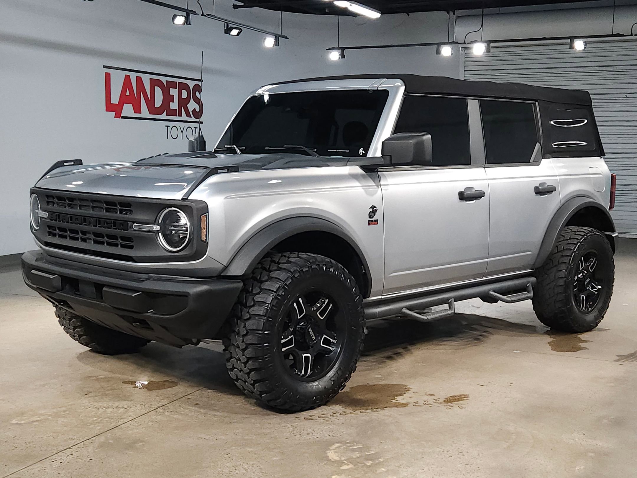 Used 2021 Ford Bronco 4-Door image 3