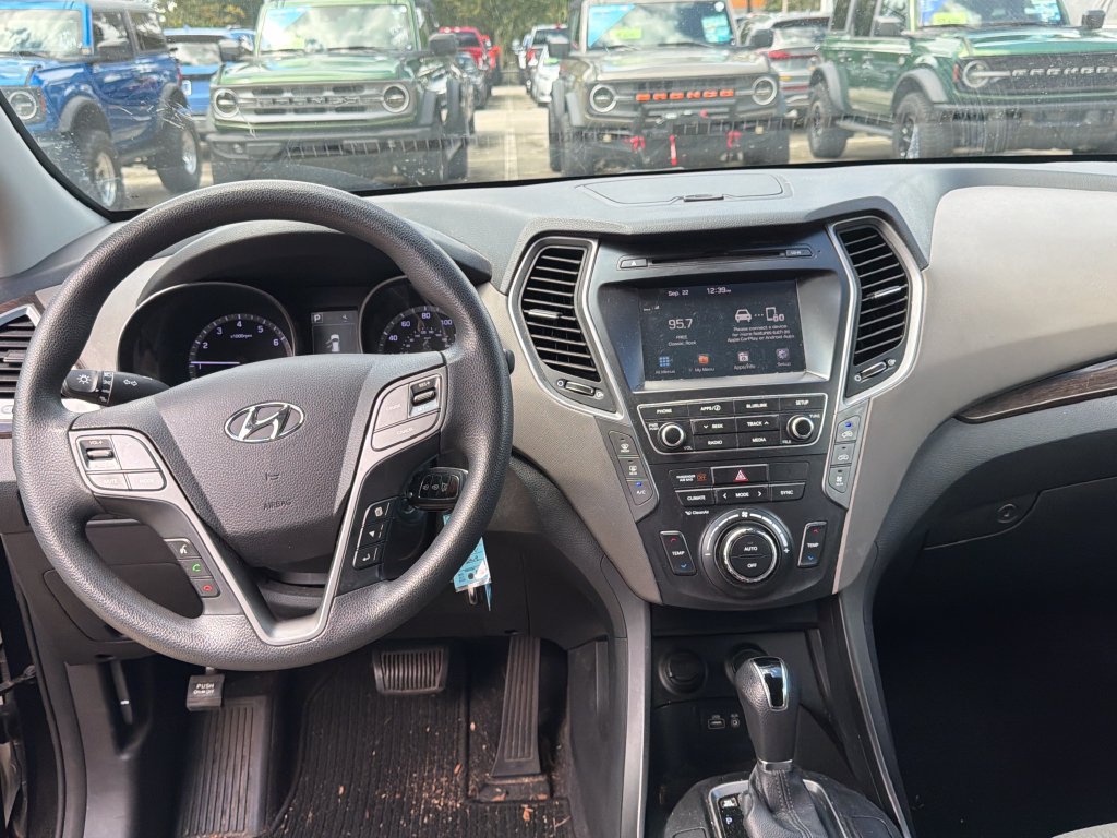 Used 2018 Hyundai Santa Fe SE w/ Cargo Package FWD image 14